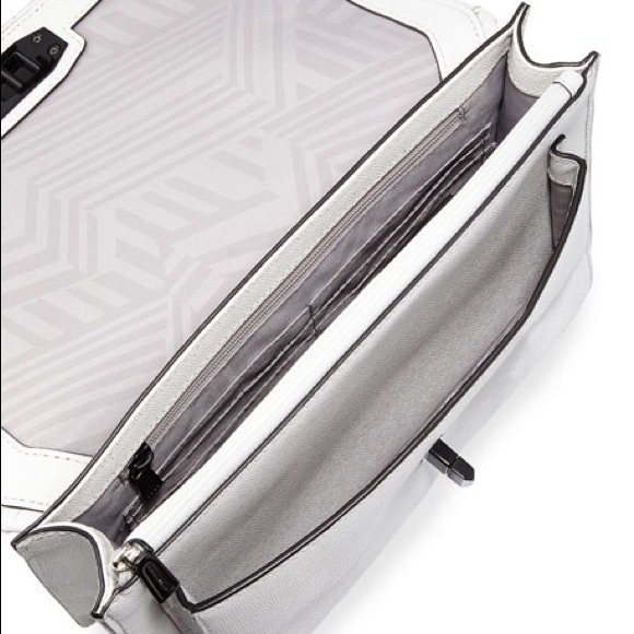 JE T'AIME PHONE CROSSBODY BAG
Rebecca Minkoff - Picture 5 of 8